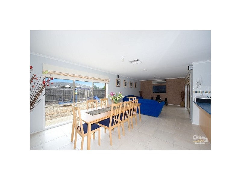 18 Sonnet Way, Truganina VIC 3029
