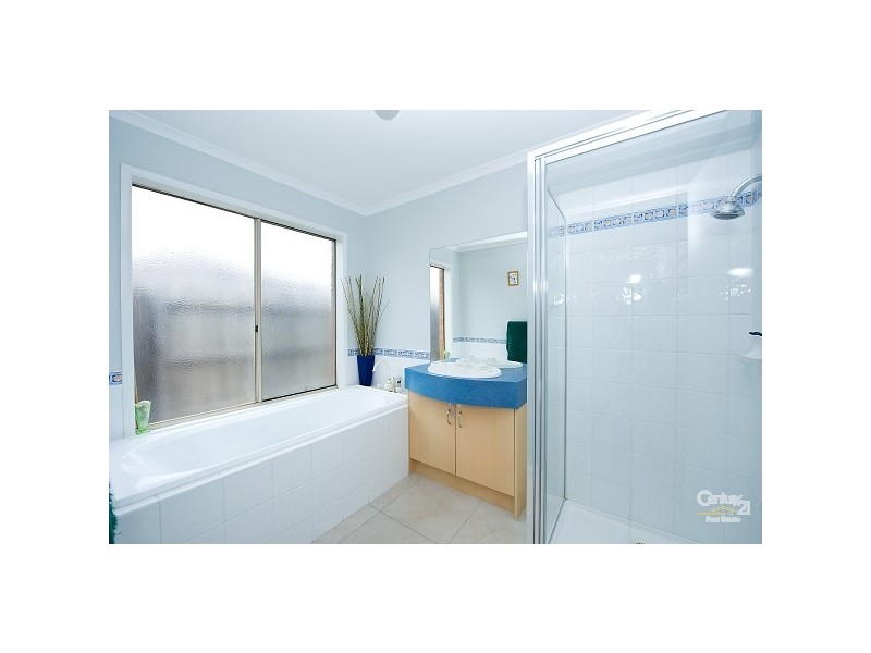 18 Sonnet Way, Truganina VIC 3029