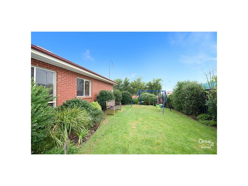 9 May Gibbs Circle, Point Cook VIC 3030