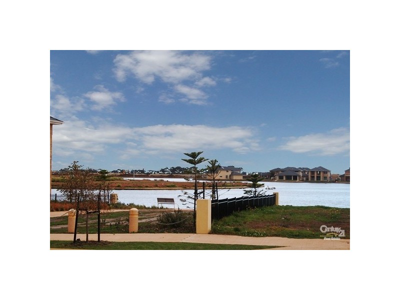 37 Sanctuary Lakes East Boulevard, Sanctuary Lakes VIC 3030