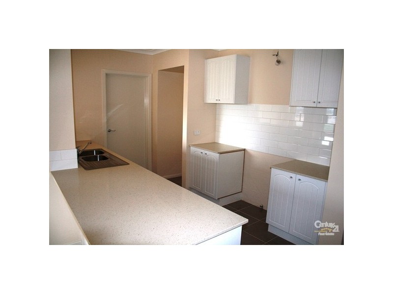 37 Sanctuary Lakes East Boulevard, Sanctuary Lakes VIC 3030