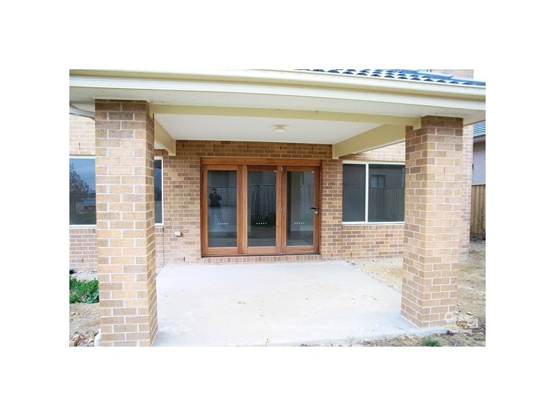 37 Sanctuary Lakes East Boulevard, Sanctuary Lakes VIC 3030