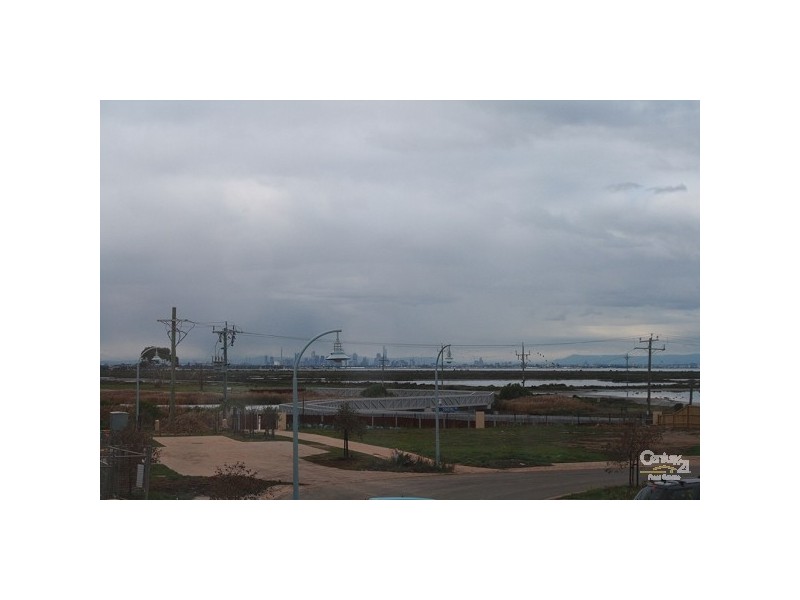 37 Sanctuary Lakes East Boulevard, Sanctuary Lakes VIC 3030