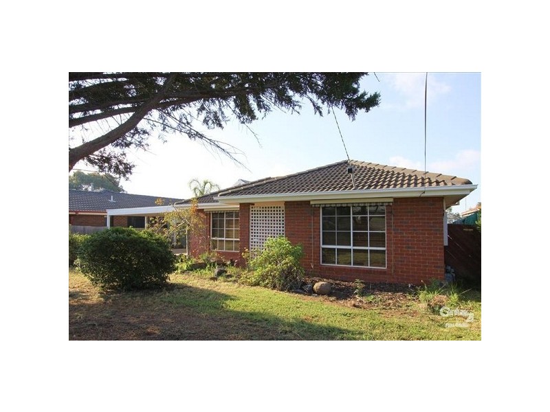 76 Grevillea Crescent, Hoppers Crossing VIC 3029