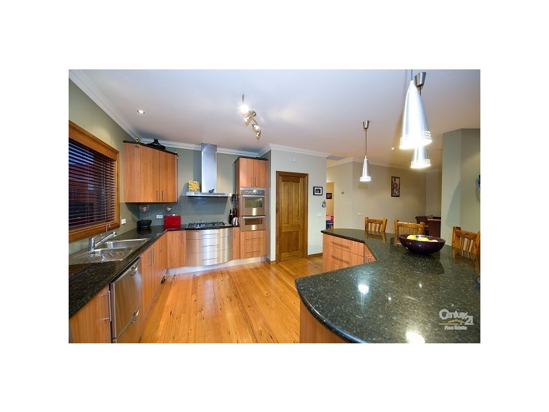 11 Irving Street, Point Cook VIC 3030