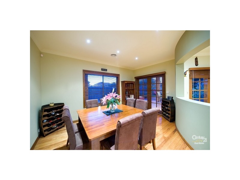 11 Irving Street, Point Cook VIC 3030