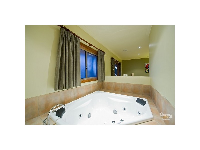 11 Irving Street, Point Cook VIC 3030