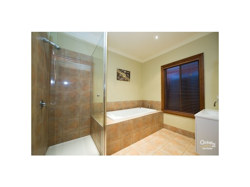 11 Irving Street, Point Cook VIC 3030