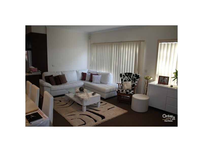 2/6 Oak Street, Braybrook VIC 3019