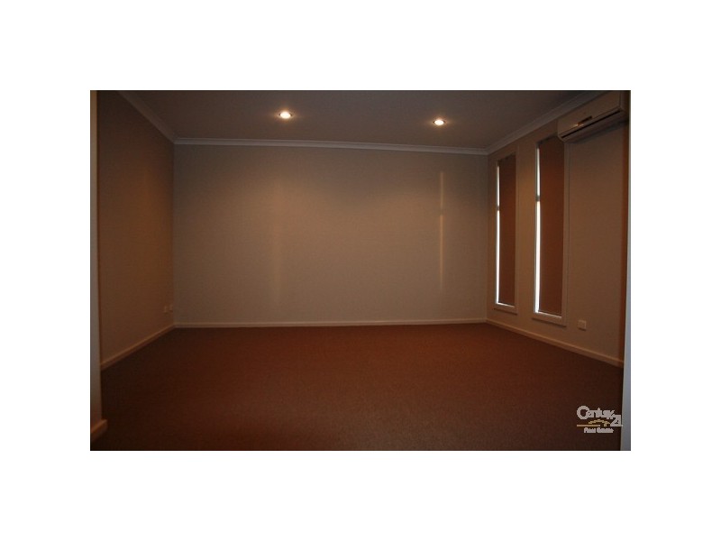 20 Nest Place, Point Cook VIC 3030