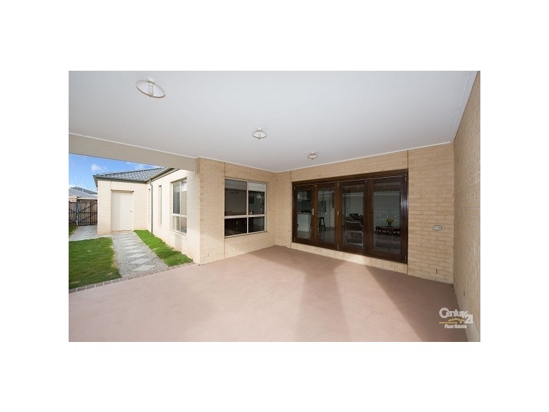 30 Maxwell Street, Point Cook VIC 3030