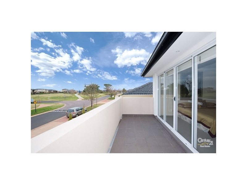 16 Menzies Ave, Point Cook VIC 3030