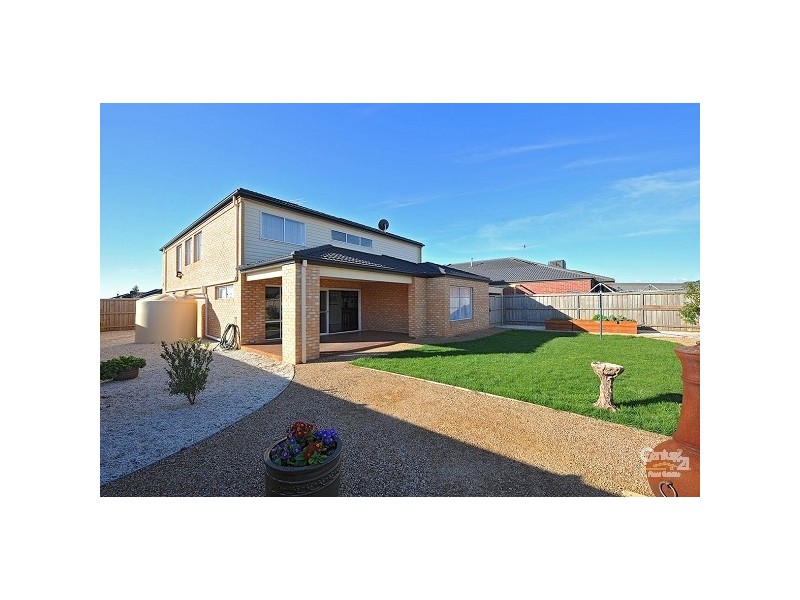 18 Teatree Terrace, Point Cook VIC 3030