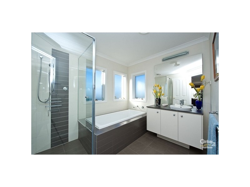 18 Teatree Terrace, Point Cook VIC 3030