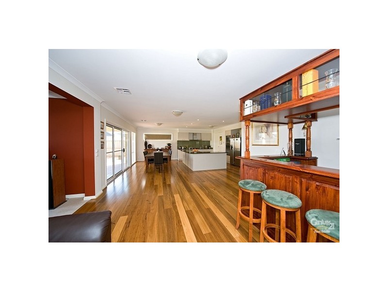 18 Teatree Terrace, Point Cook VIC 3030