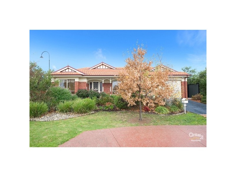 9 May Gibbs Circle, Point Cook VIC 3030
