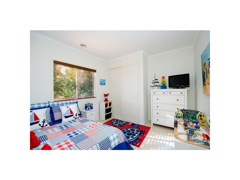 9 May Gibbs Circle, Point Cook VIC 3030