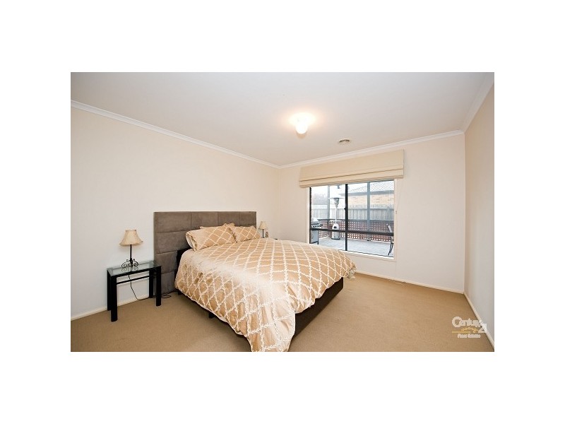 6 Aynes Court, Point Cook VIC 3030
