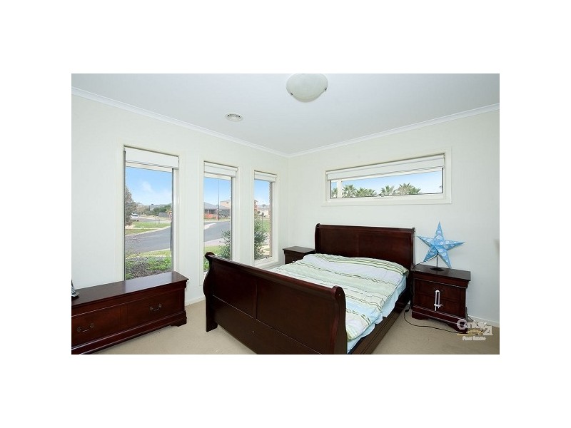 62 Palmer Avenue, Point Cook VIC 3030