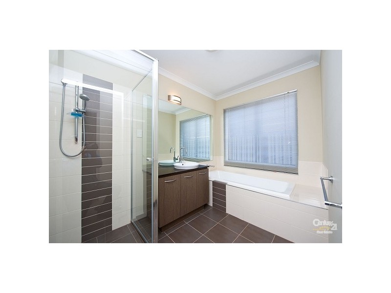 84 Brownlow Drive, Point Cook VIC 3030