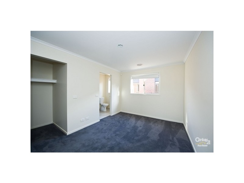 13 Tropic Circuit, Point Cook VIC 3030