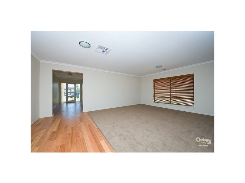 7 Mystic Grove, Point Cook VIC 3030