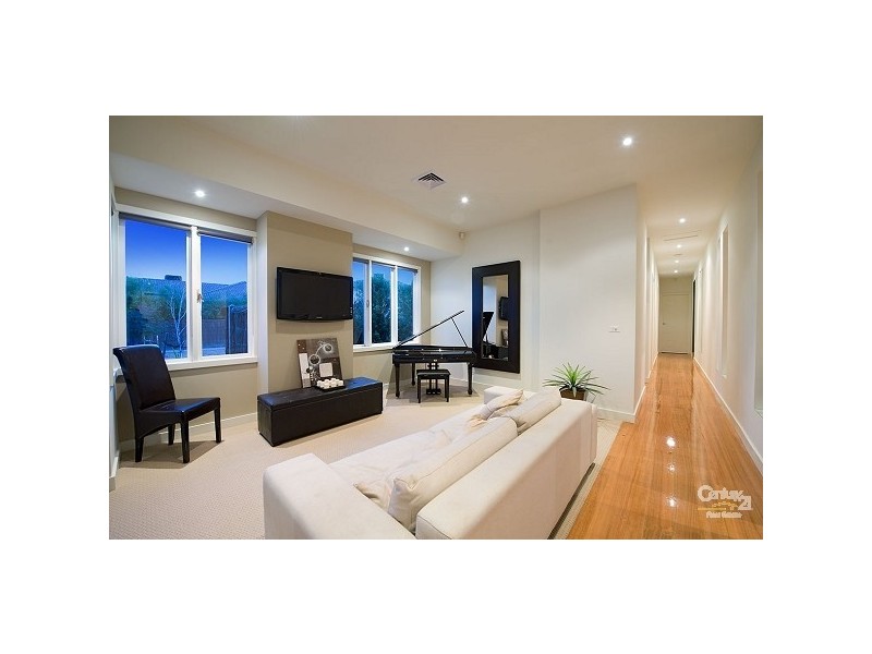 16 Juniper Avenue, Point Cook VIC 3030