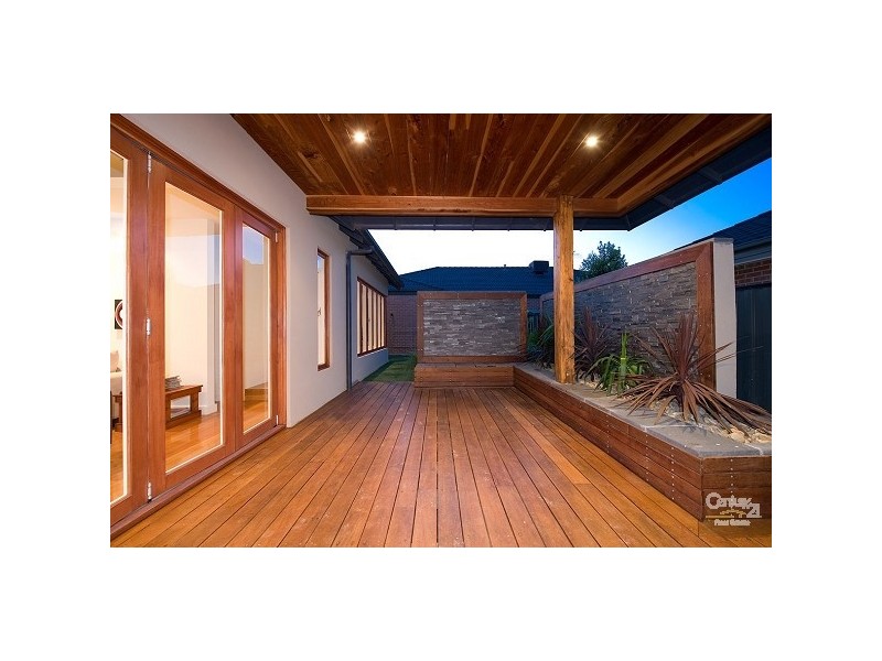 16 Juniper Avenue, Point Cook VIC 3030