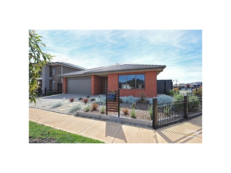 16 Hardwick Road, Point Cook VIC 3030