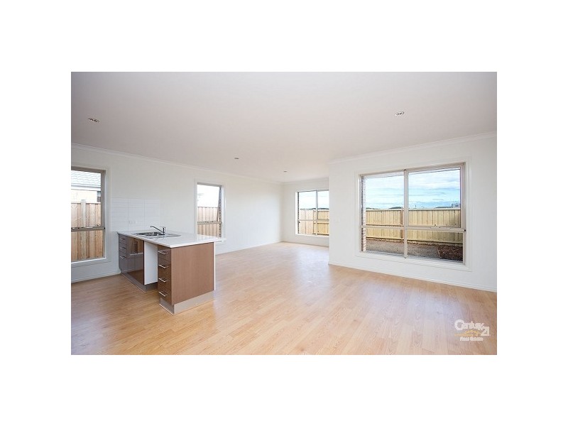 1/11 Cornell Road, Truganina VIC 3029