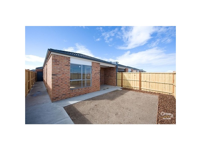 1/11 Cornell Road, Truganina VIC 3029