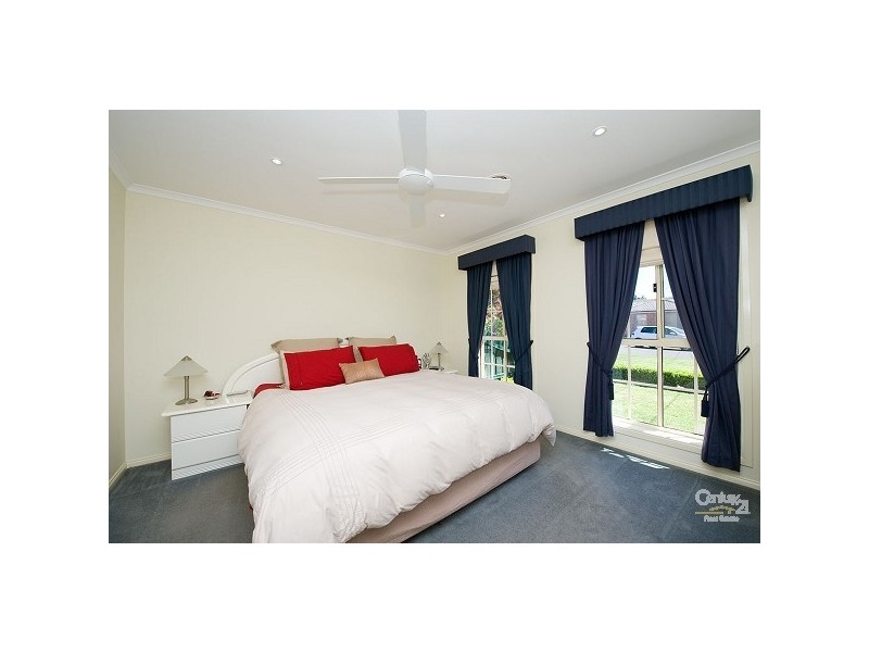 4 McAree Court, Altona Meadows VIC 3028