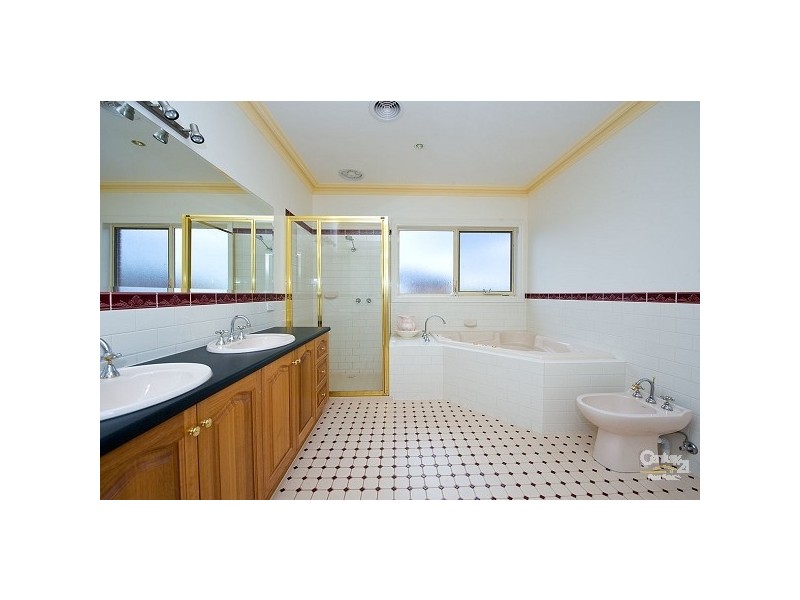 53 Hemsley Promenade, Point Cook VIC 3030