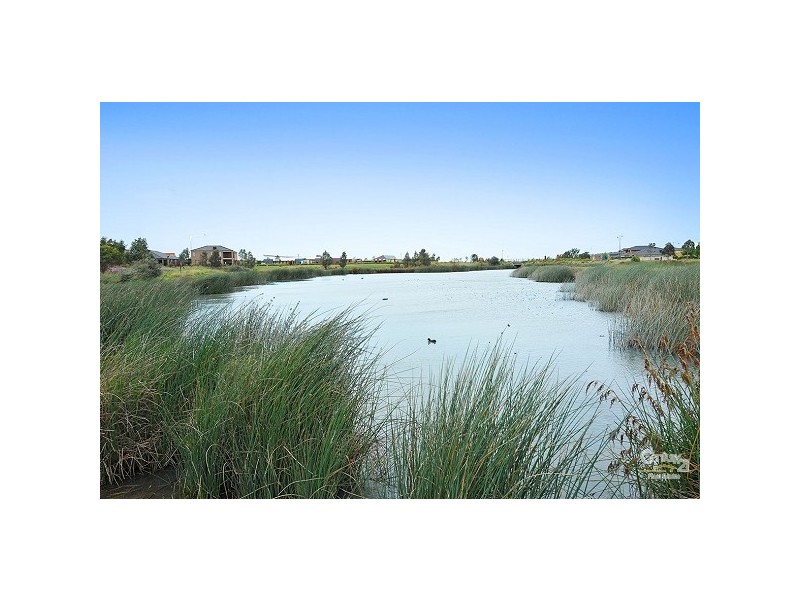 53 Hemsley Promenade, Point Cook VIC 3030