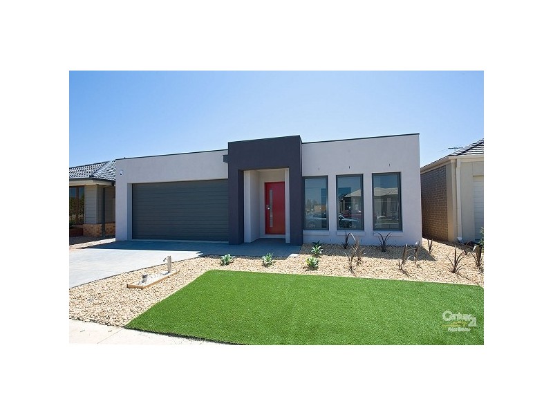 11 Tobago Avenue, Point Cook VIC 3030