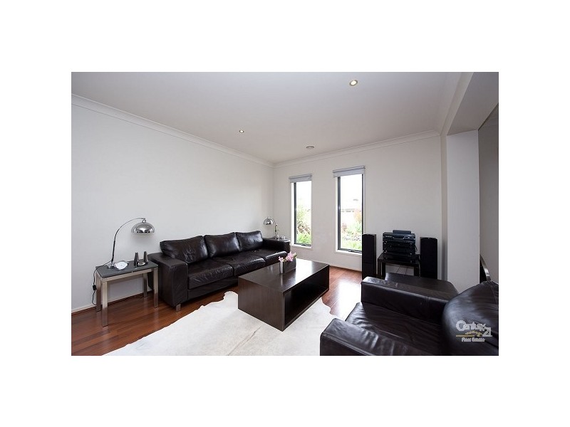 53 Middle Park Drive, Sanctuary Lakes VIC 3030