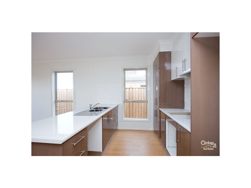 2/9 Cornell Road, Truganina VIC 3029