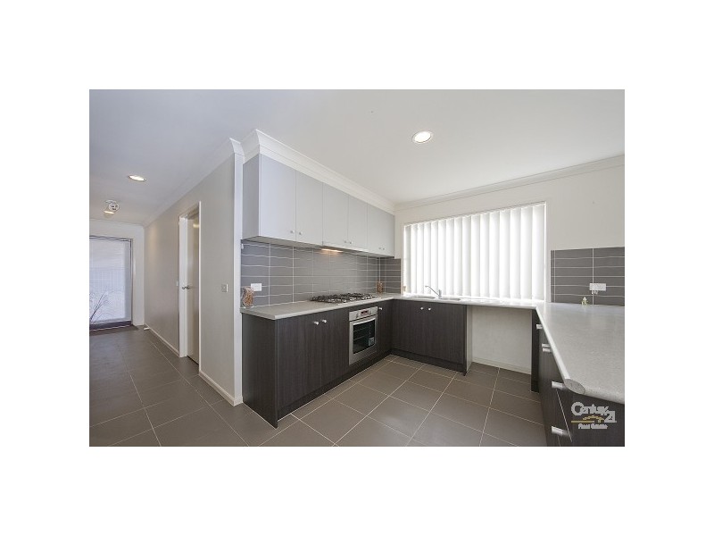 27 Tanner Mews, Point Cook VIC 3030