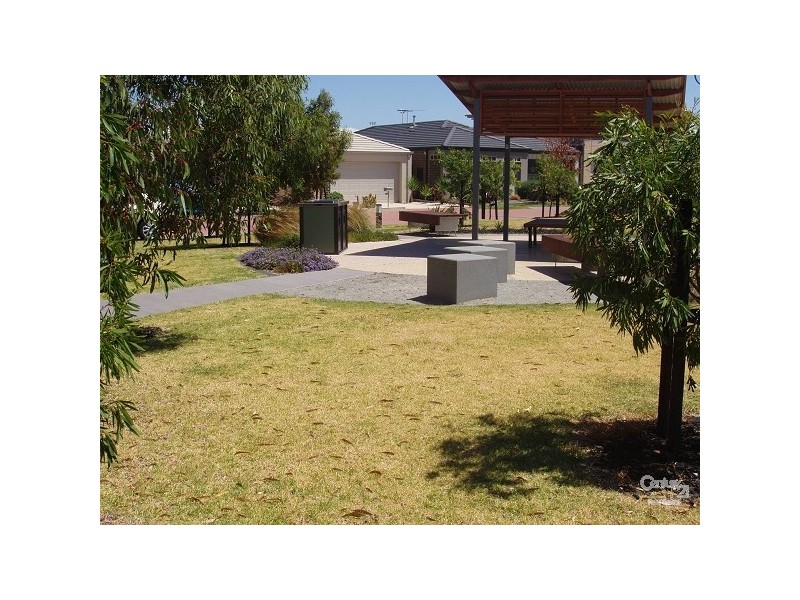 27 Tanner Mews, Point Cook VIC 3030