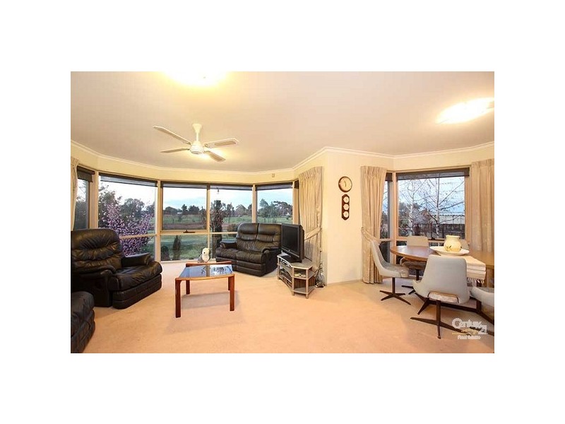 18 Clarendon Court, Seabrook VIC 3028