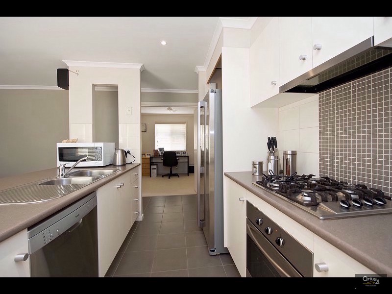 38 Emma Drive, Tarneit VIC 3029