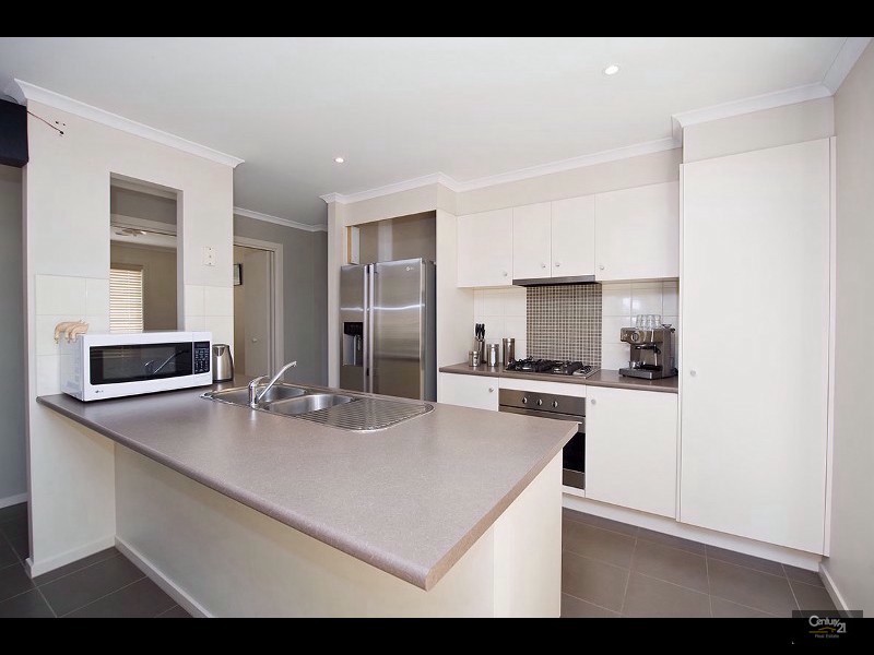 38 Emma Drive, Tarneit VIC 3029