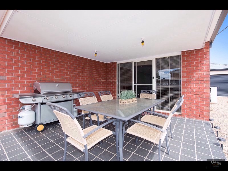 38 Emma Drive, Tarneit VIC 3029