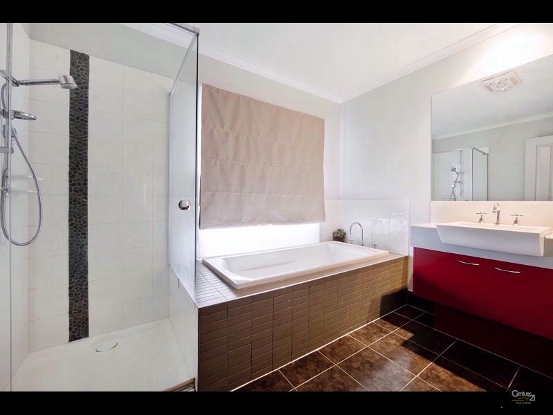 13 Caldicott Crescent, Point Cook VIC 3030