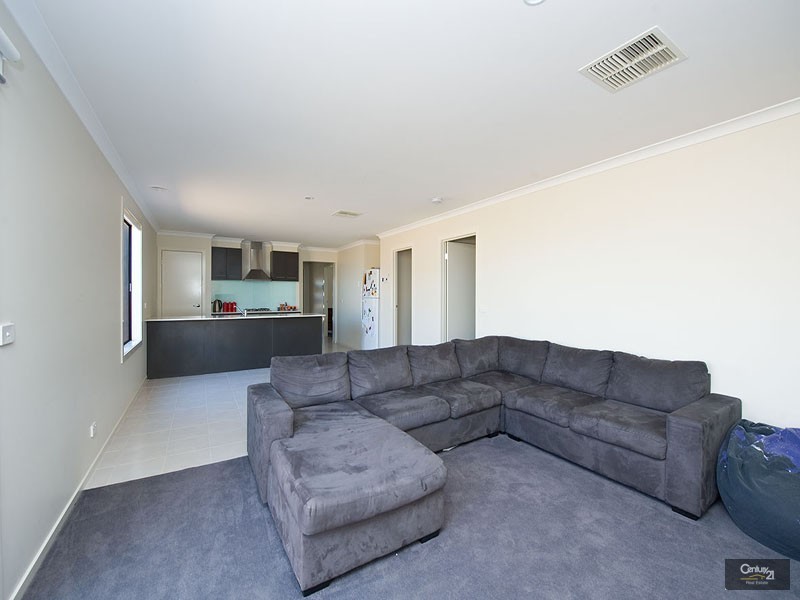 12 Jemma Avenue, Point Cook VIC 3030