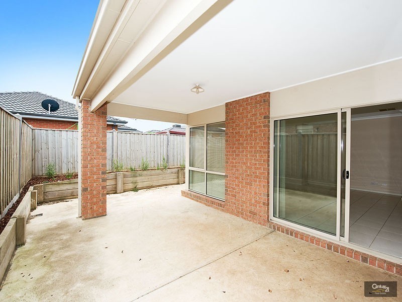 45 Urban Drive, Williams Landing VIC 3027
