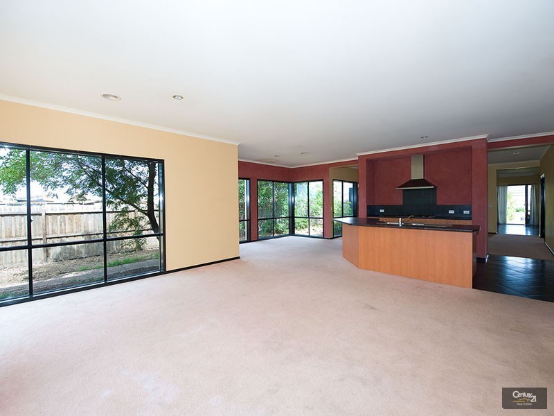 2 Dorrington Street, Point Cook VIC 3030