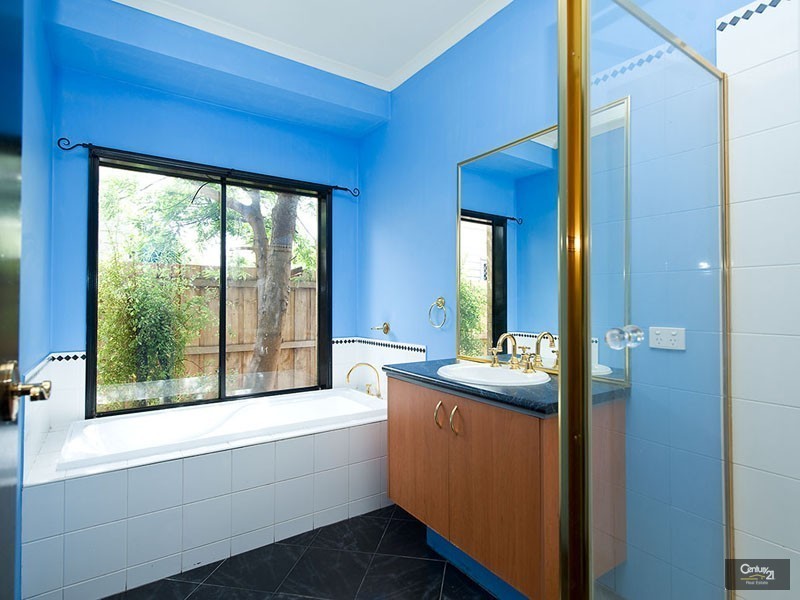 2 Dorrington Street, Point Cook VIC 3030