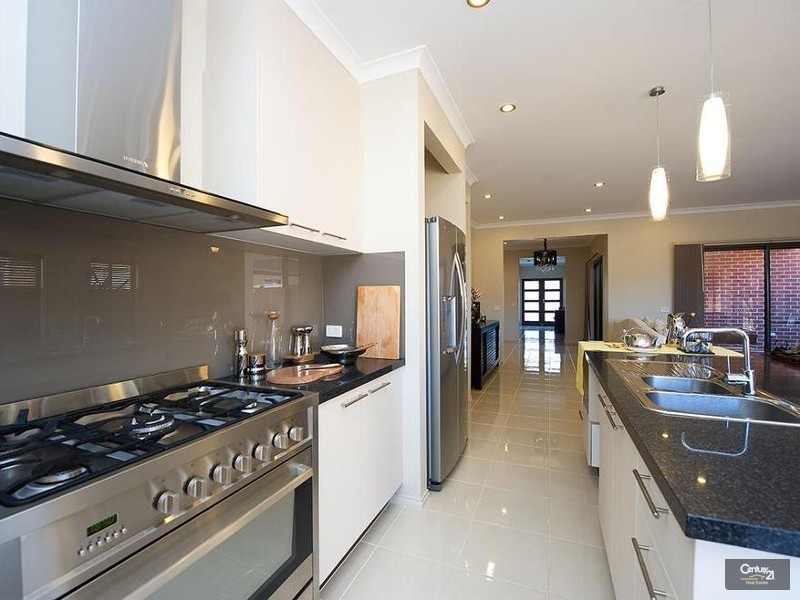 15 Orpheus Street, Point Cook VIC 3030