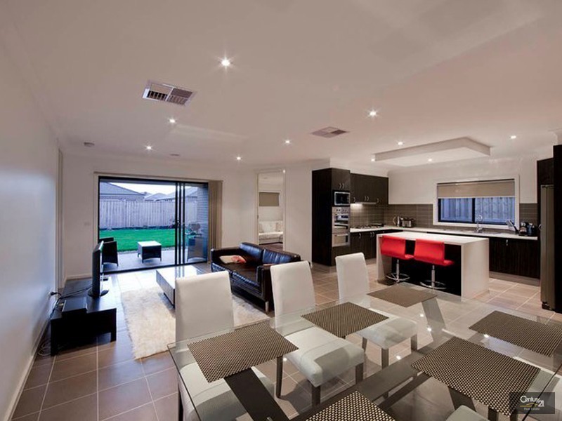 6 Aspen Crescent, Point Cook VIC 3030